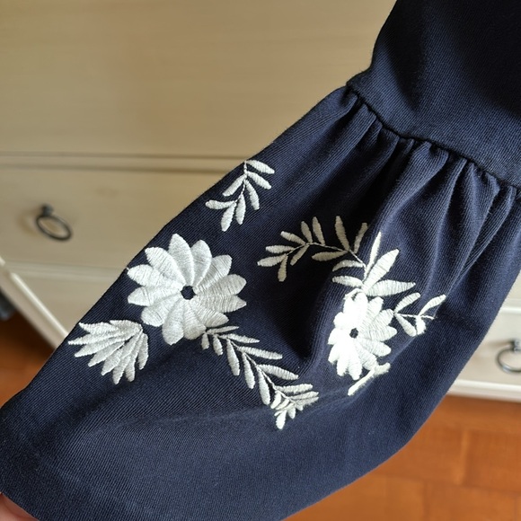 J Crew Navy & White Embroidered Shirt. Size Medium - Picture 3 of 5